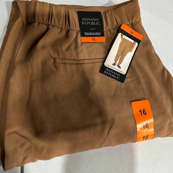 Banana Republic women’s stretchy work pants - Picture 2 of 5